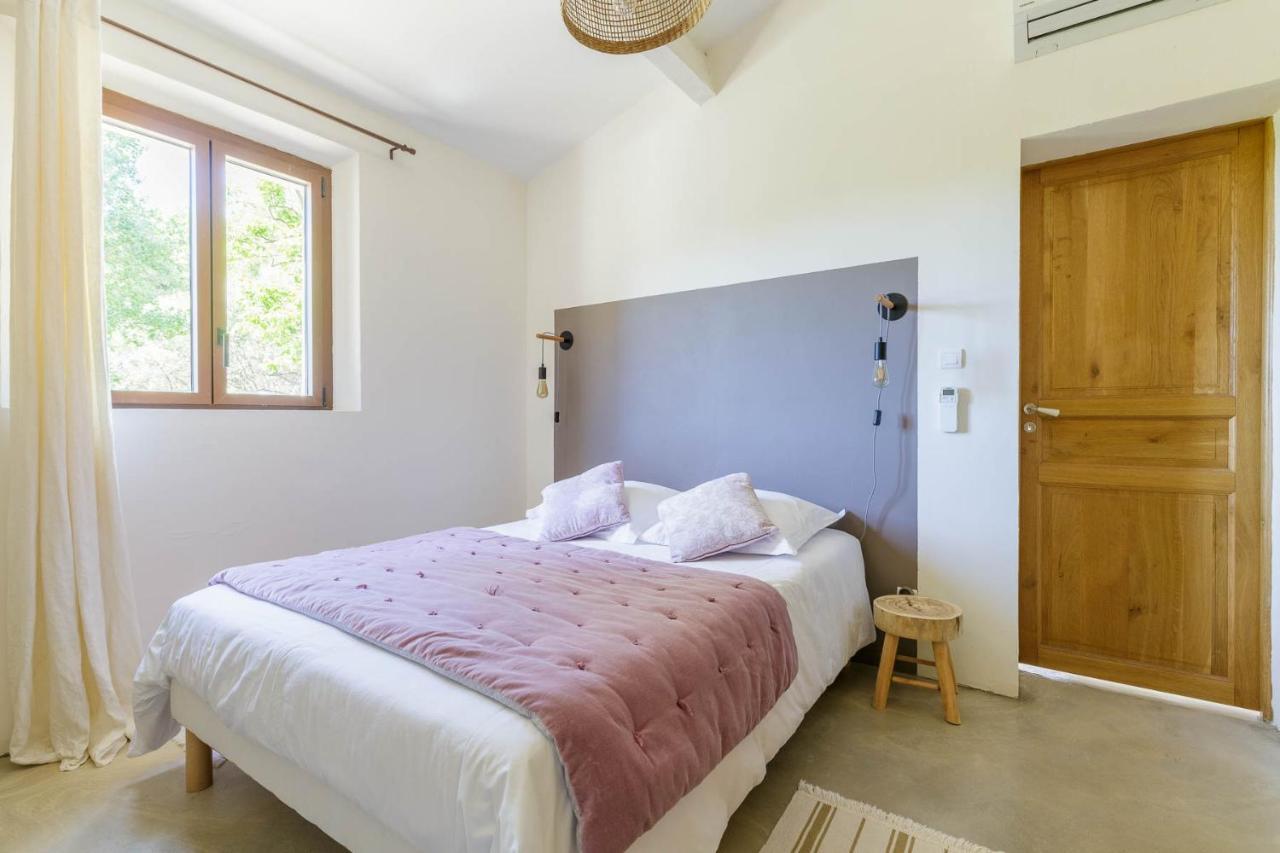 Lodges Park Castellet Provence: Vineyard Gites Near Beaches and F1 Circuit Le Beausset Exterior photo