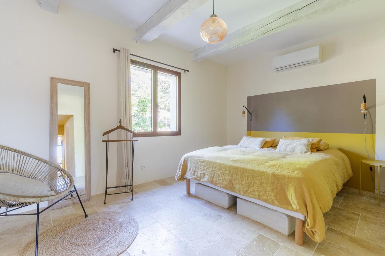 Lodges Park Castellet Provence: Vineyard Gites Near Beaches and F1 Circuit Le Beausset Room photo