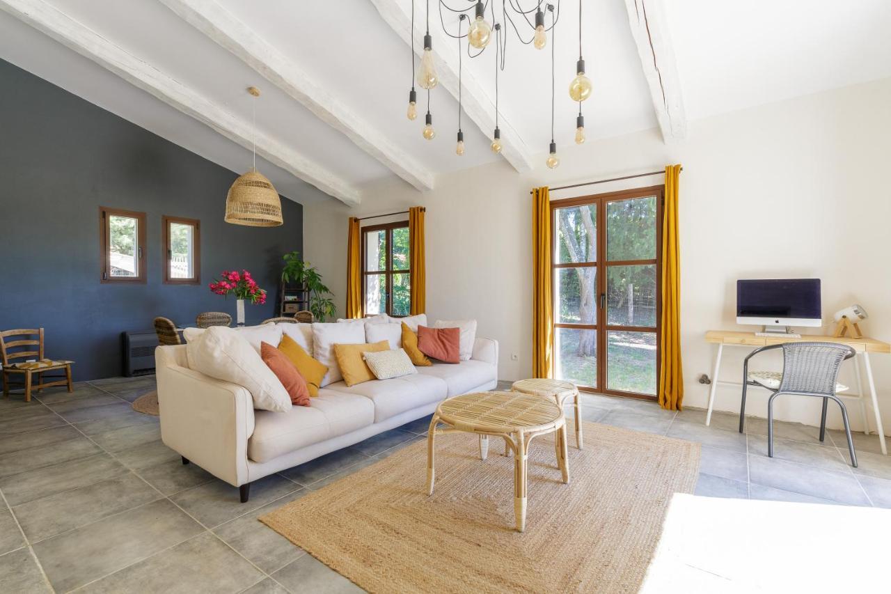 Lodges Park Castellet Provence: Vineyard Gites Near Beaches and F1 Circuit Le Beausset Room photo