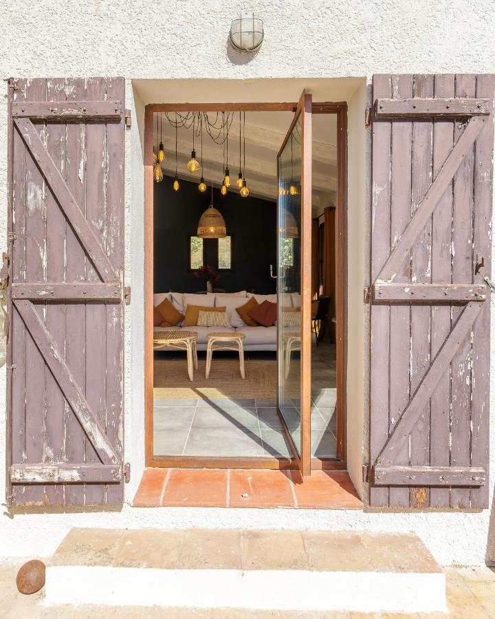 Lodges Park Castellet Provence: Vineyard Gites Near Beaches and F1 Circuit Le Beausset Room photo