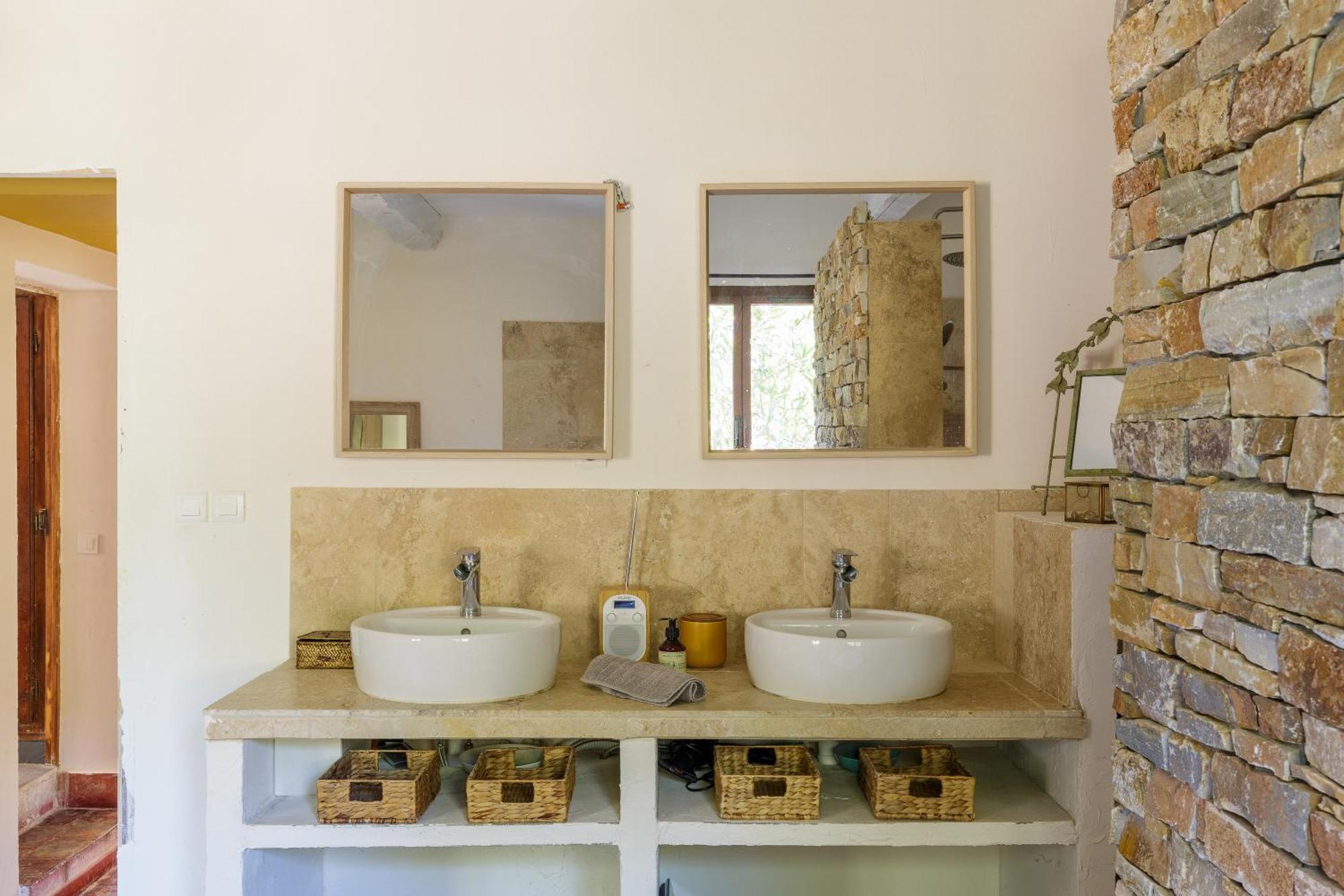 Lodges Park Castellet Provence: Vineyard Gites Near Beaches and F1 Circuit Le Beausset Room photo